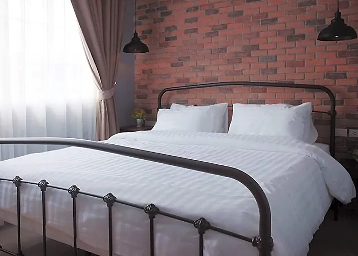 Hide And Seek Boutique Hometel 4* 曼谷