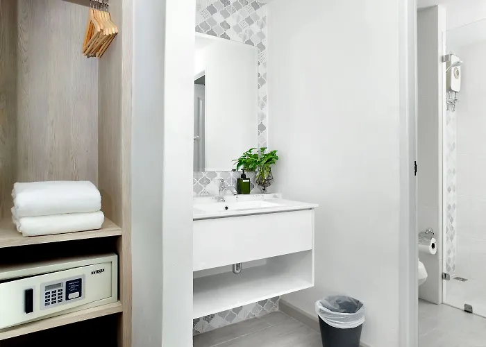 לינה וארוחת בוקר Hide And Seek Boutique Hometel בנגקוק